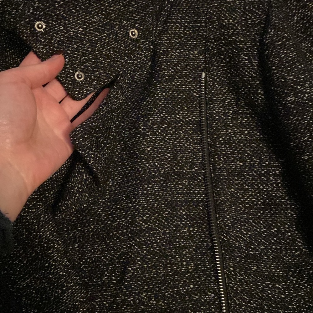 Chic LOFT Jacket - Picture 3 of 8